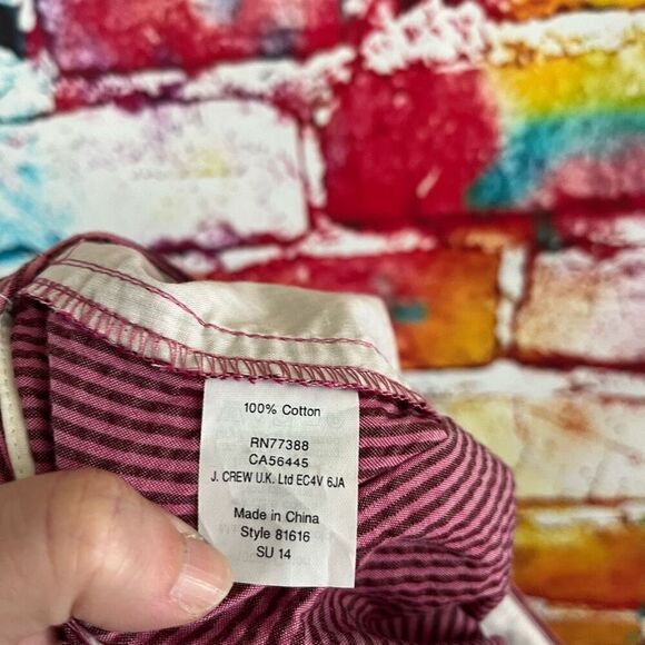 J. Crew Seersucker Pink Striped Shorts Size 8 Style 81616 - Picture 3 of 5